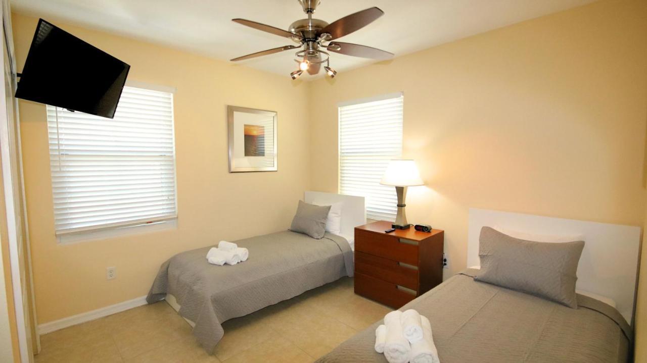 Johns Pass Condo'S- Fully Remote St. Pete Beach Eksteriør billede