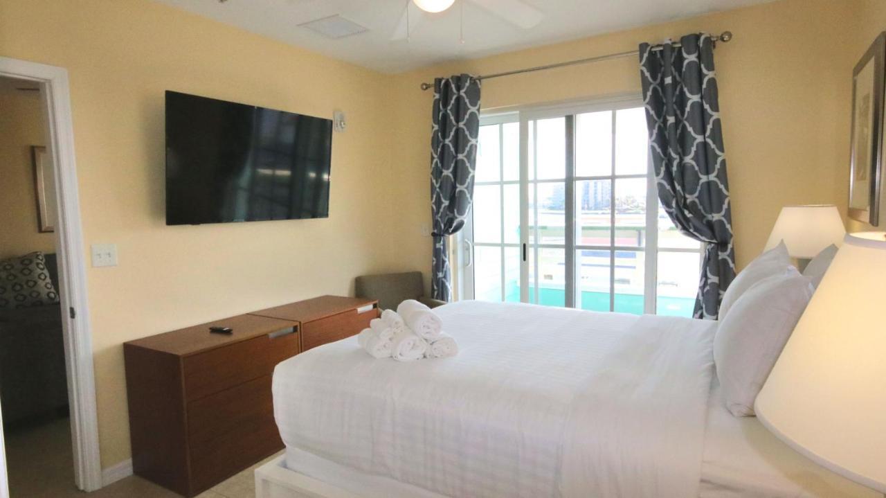 Johns Pass Condo'S- Fully Remote St. Pete Beach Eksteriør billede
